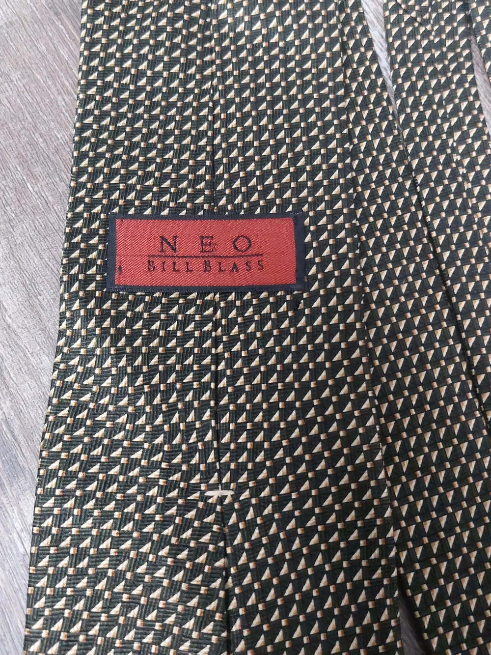 bill blass Black and Gold Micro-Pattern Silk Tie